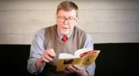 Alan Bennett reads 'The Greening of Mrs Donaldson' from his new book <i>Smut</i>