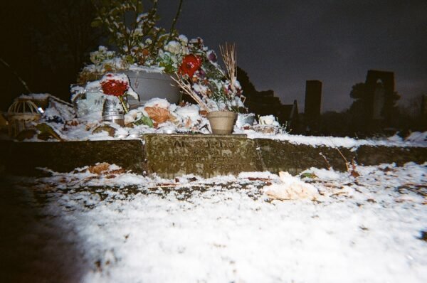 Grave in the snow