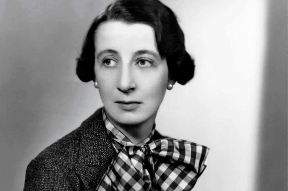 Portrait of author Josephine Tey